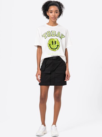 Frogbox T-shirt 'Smiley today' i vit