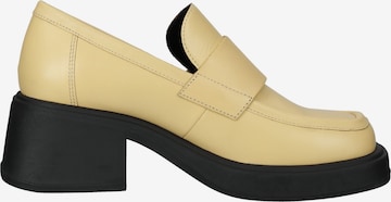 VAGABOND SHOEMAKERS Classic Flats in Beige