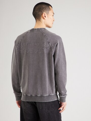 Felpa di GUESS in grigio