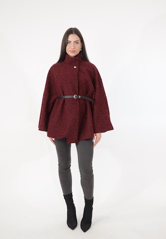 Cape Elara en rouge : devant