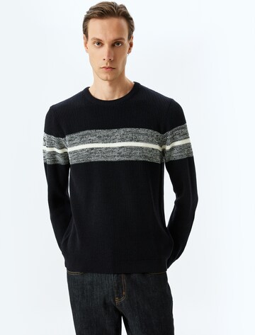 Koton Sweater in Black: front