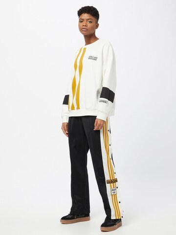 ADIDAS ORIGINALS Sweatshirt i vit