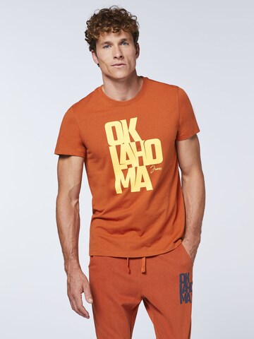 Oklahoma Jeans Shirt ' mit Label-Schriftzug aus Jersey ' in Brown: front