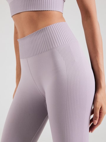 Skinny Pantaloni sportivi 'ONPJIJI' di ONLY PLAY in lilla