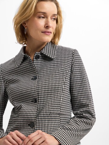 MORE & MORE - Blazer en negro