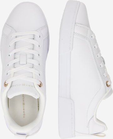 TOMMY HILFIGER Sneakers laag 'CHIQUE' in Wit