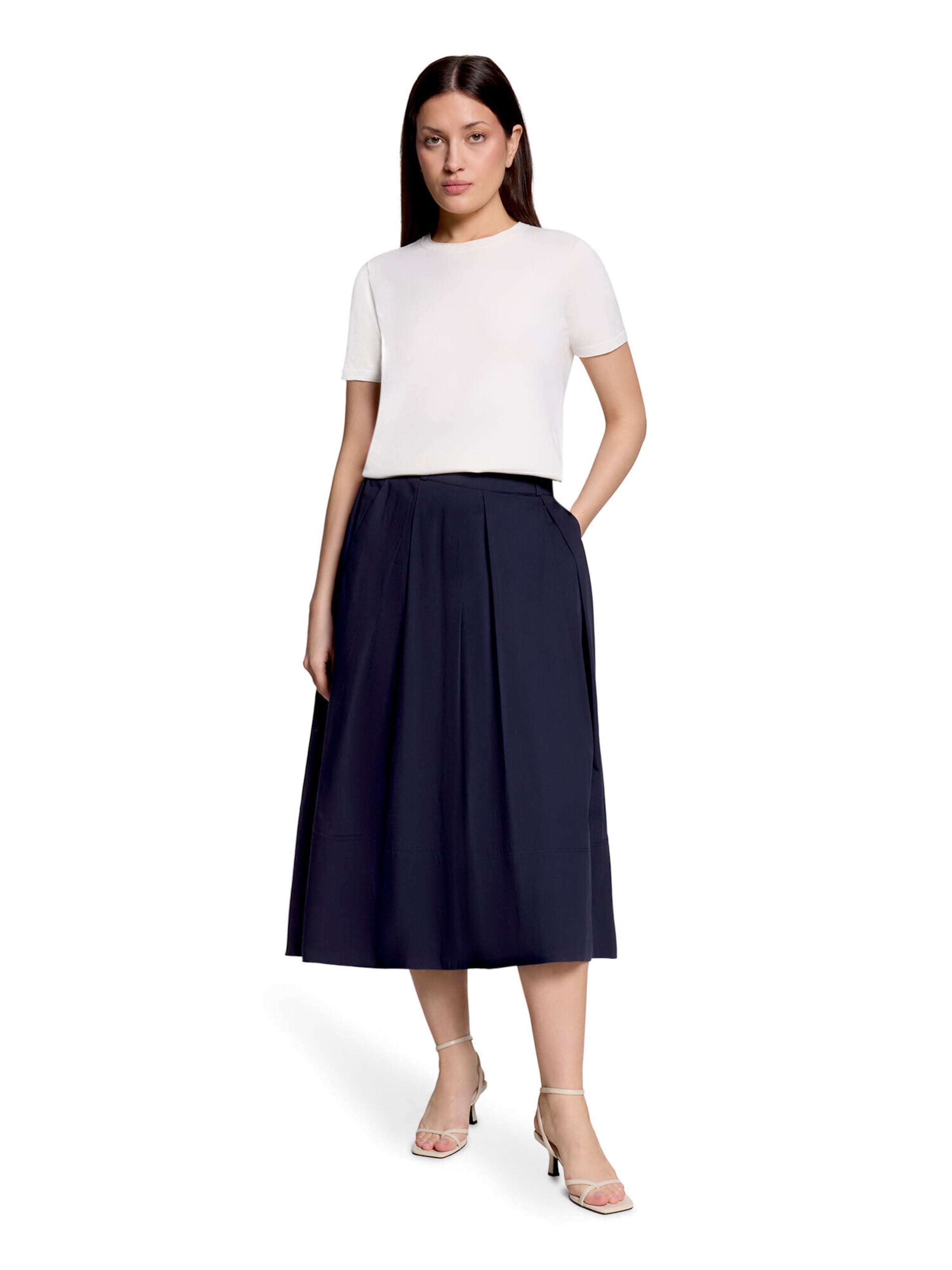 Vera Mont Skirt in Blue: front