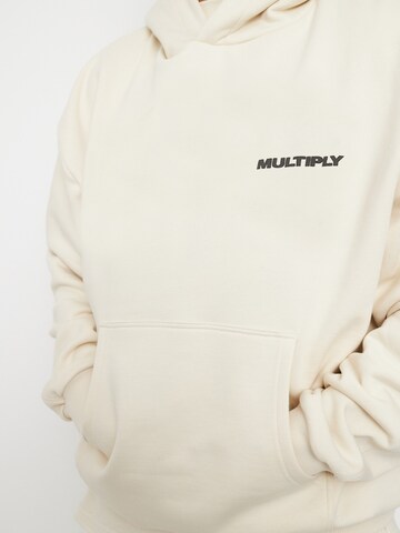 Felpa di Multiply Apparel in beige