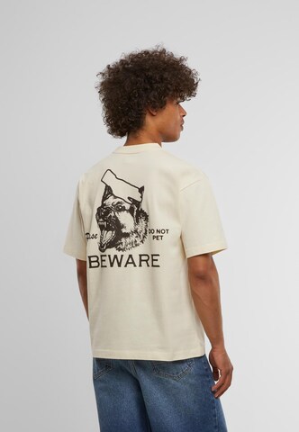 MARKET Shirt 'Beware Pet' in Beige: voorkant