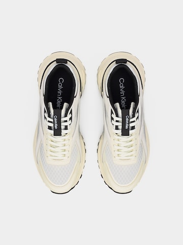 Sneaker bassa 'HIKE RUN' di Calvin Klein in bianco