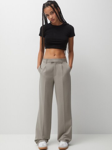 Pull&Bear Loose fit Pleat-Front Pants in Grey