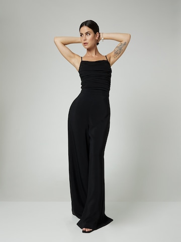 Wide leg Pantaloni 'Josefina' de la A LOT LESS pe negru