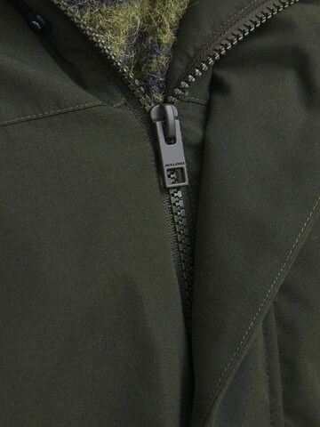 Parka de iarnă 'Champ' de la JACK & JONES pe verde