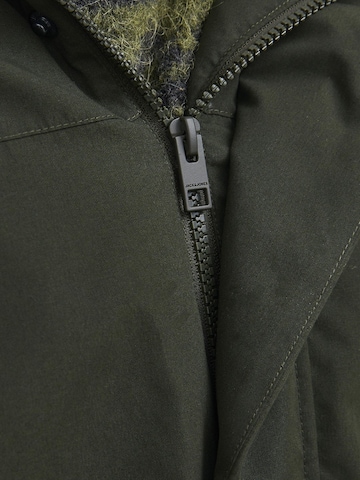 JACK & JONES Parka zimowa 'Champ' w kolorze zielony