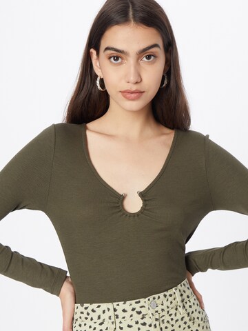 ABOUT YOU Shirt 'Nathalie' in Green