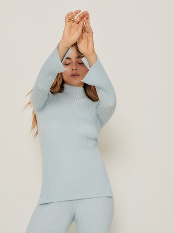 ABOUT YOU x Sofia Tsakiridou Sweater 'Maja' in Blue