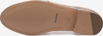 Chaussure basse INUOVO en or