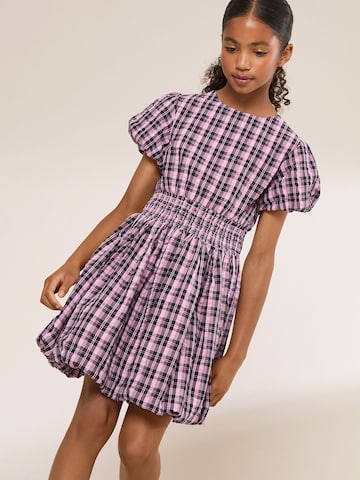 Robe Lipsy en rose