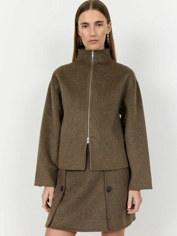 Levete Room Gebreid vest 'Owa' in Bruin: voorkant