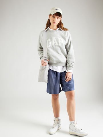 GAP Sweatshirt 'HOLIDAY' i beige