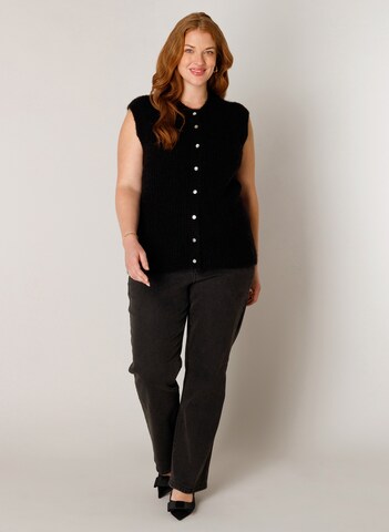 BASE LEVEL CURVY Vest in Black