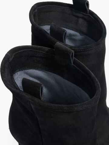 Ankle boots '30-6253' di Estro in nero