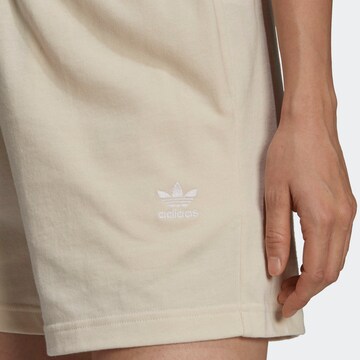 regular Pantaloni 'Essentials' di ADIDAS ORIGINALS in beige