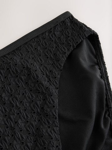 Next Bikinihousut värissä musta