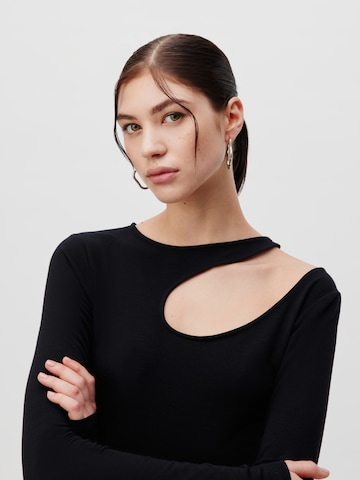 Tricou 'Beysa' de la LeGer by Lena Gercke pe negru: față