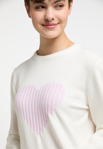 MYMO Sweater in White