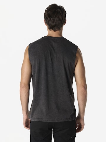 KOROSHI - Camisa em preto