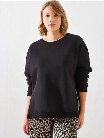 Felpa di Bianco Lucci in nero