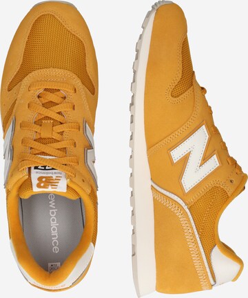 Sneaker bassa '3737' di new balance in giallo