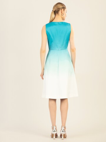 APART Kleid in Grün