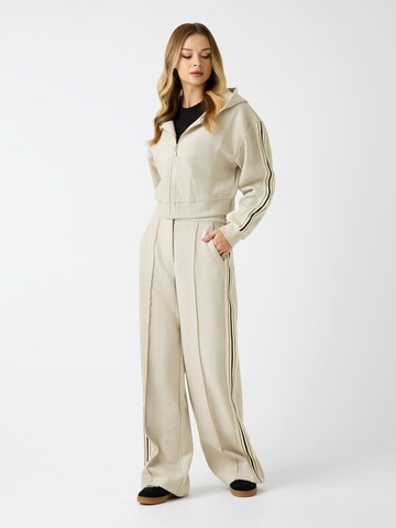 GUESS Slim fit Pants in Beige