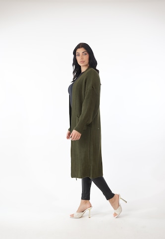 Manteau en tricot Elara en vert