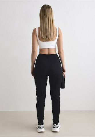 Aim'n - Regular Calças de desporto em preto