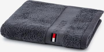 Serviette de douche 'LEGEND' TOMMY HILFIGER en gris : devant