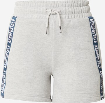 Pantaloni di AÉROPOSTALE in grigio: frontale