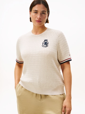 Tommy Hilfiger Curve Neulepaita värissä beige: etupuoli