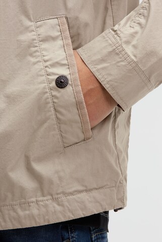 CAMP DAVID Between-Season Jacket in Beige