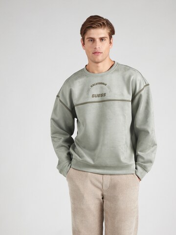 GUESS Sweatshirt 'SHIRO' i grøn: forside