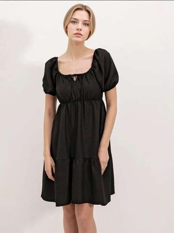 Bigdart Jurk in Zwart: voorkant