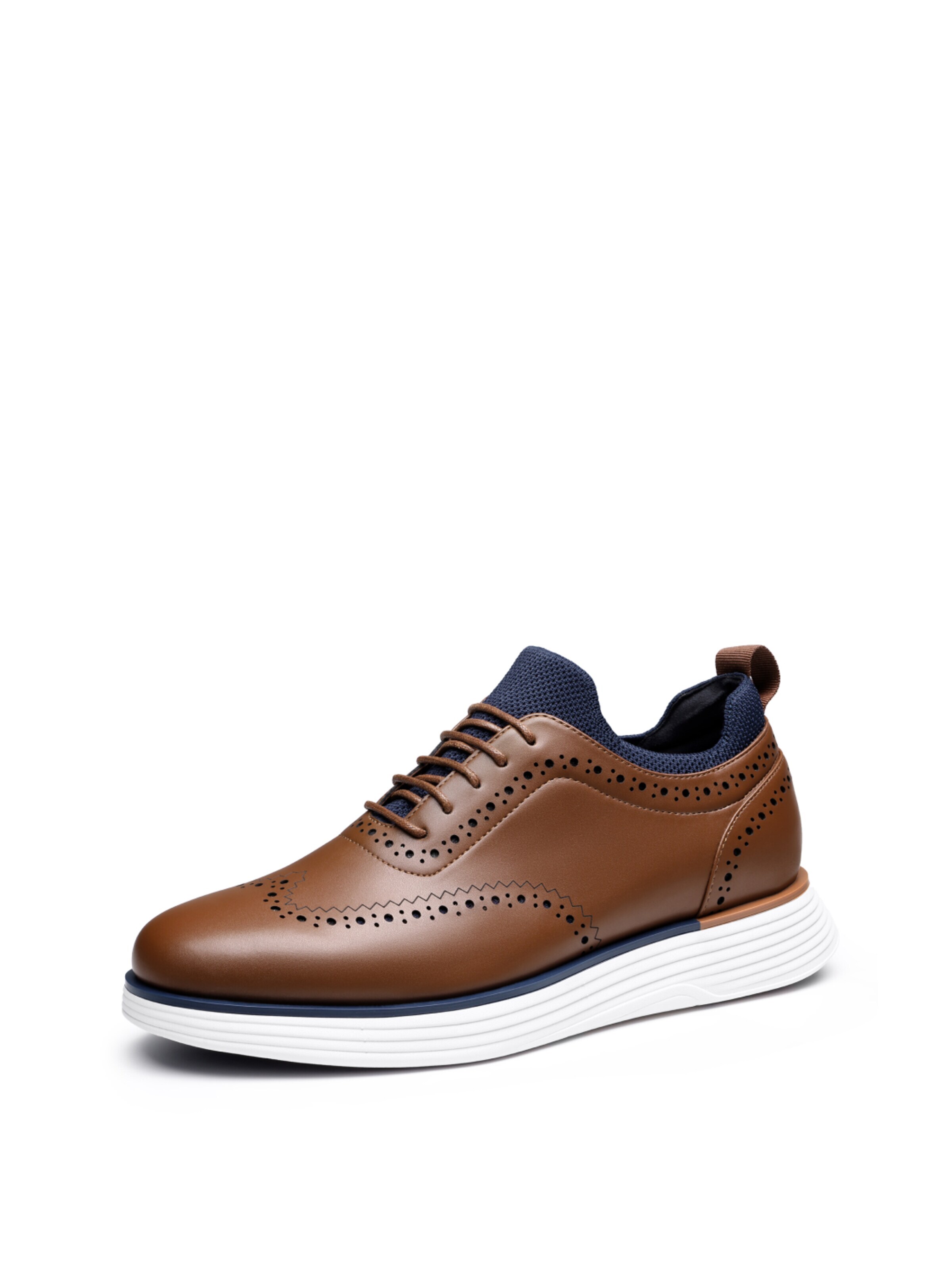 Scarpa stringata di Bruno Marc in marrone: frontale