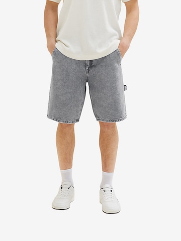 TOM TAILOR DENIM Loosefit Shorts in Grau: predná strana