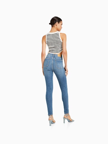 Bershka Skinny Jeansy w kolorze niebieski