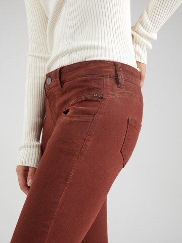 FREEMAN T. PORTER Slimfit Jeans 'Alexa' in Braun