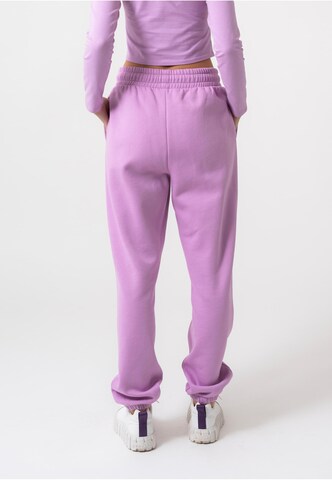 OH APRIL Tapered Broek in Lila