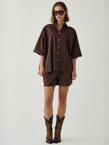 Tricou ' N-Maizie ' de la Noella pe maro