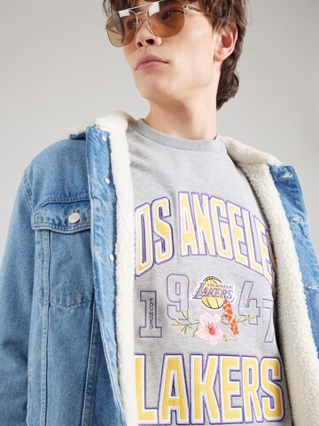 NEW ERA Sweatshirt 'NBA LOSLAK' i grå